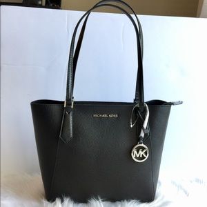 🔥🔥🔥Michael Kors Kimberly Sm Bonded Tote